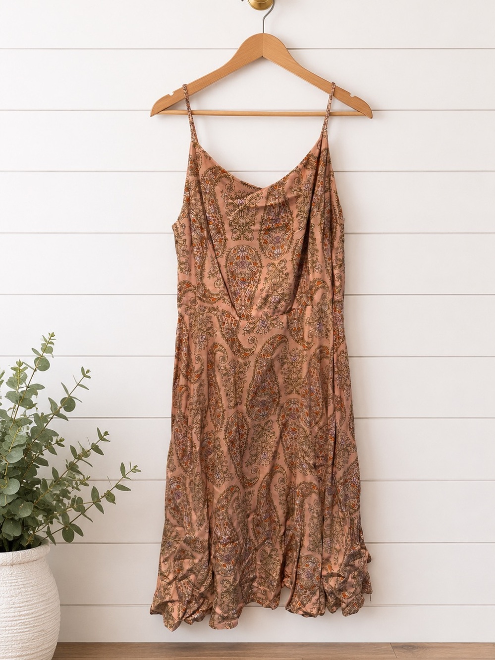 🌿 Old Navy Paisley Spaghetti Strap Sundress Medium | Boho Flowy Summer Dress